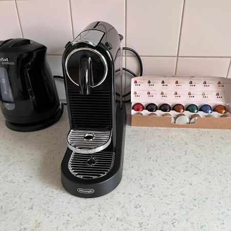 Cool Schonbrunn Apt 2Br Apartment Виена Екстериор снимка