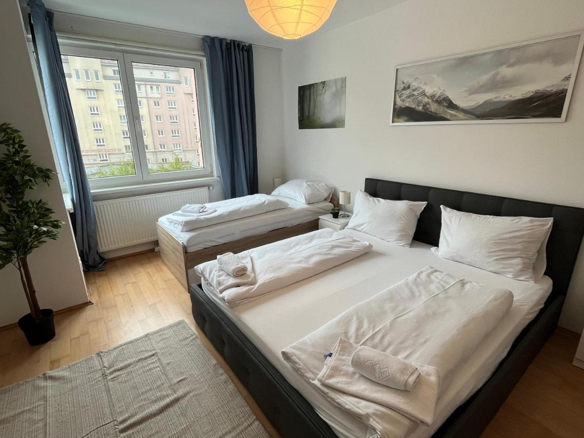 Cool Schonbrunn Apt 2Br Apartment Виена Екстериор снимка
