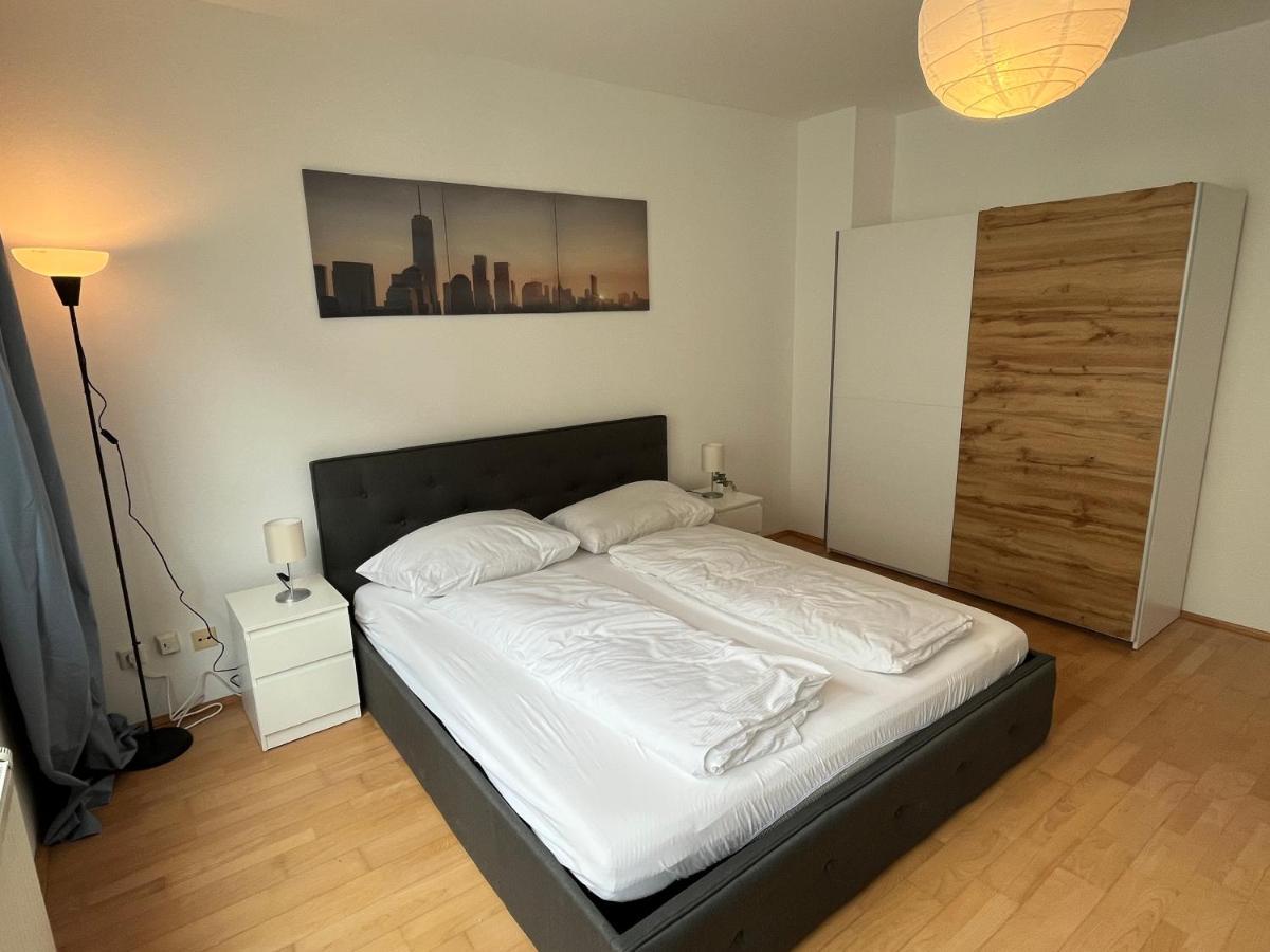 Cool Schonbrunn Apt 2Br Apartment Виена Екстериор снимка