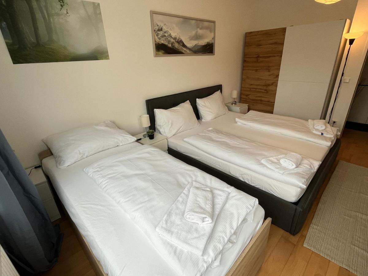 Cool Schonbrunn Apt 2Br Apartment Виена Екстериор снимка