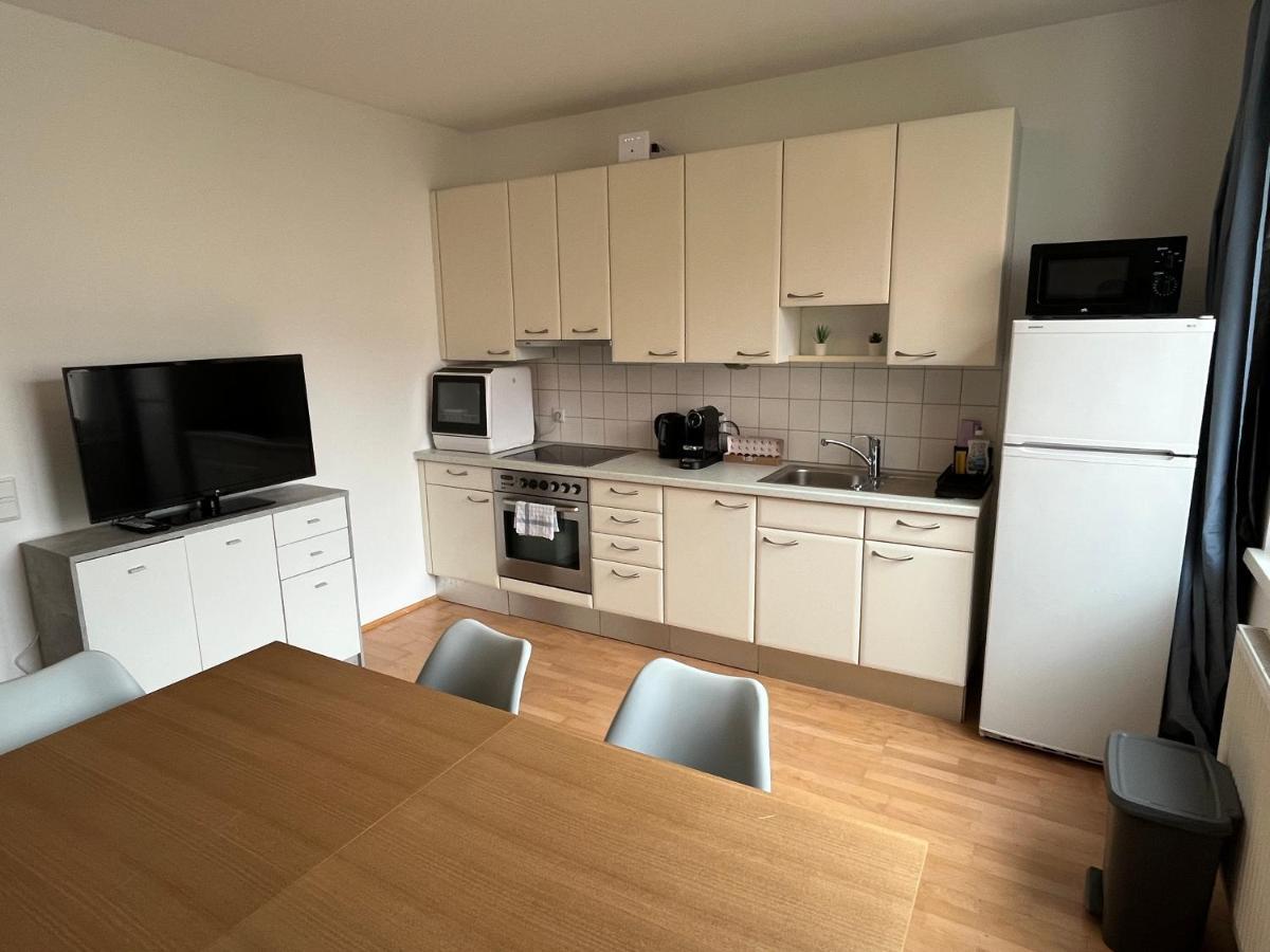 Cool Schonbrunn Apt 2Br Apartment Виена Екстериор снимка